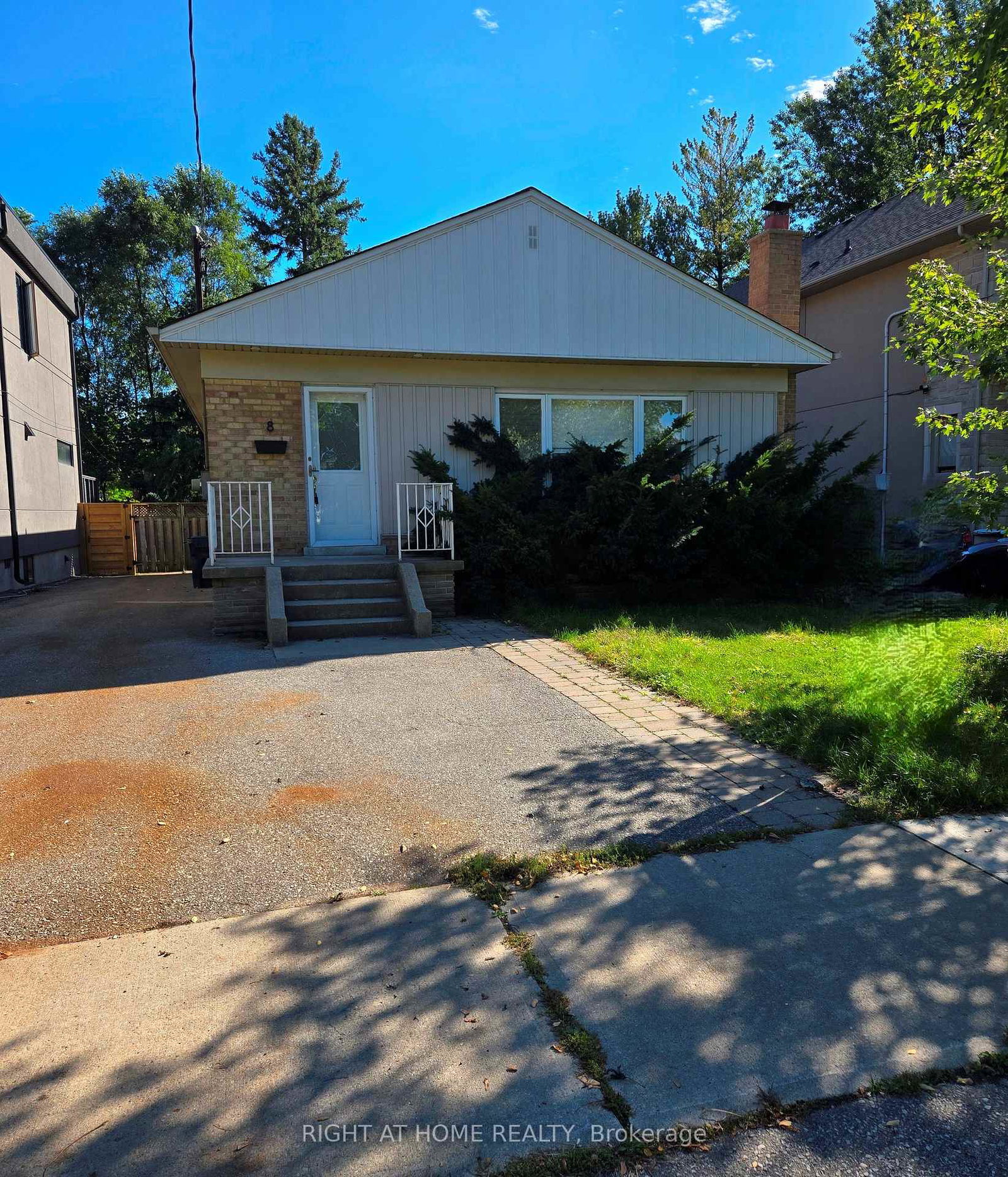 8-northampton-drive-toronto-etobicoke-ontario-w13653436