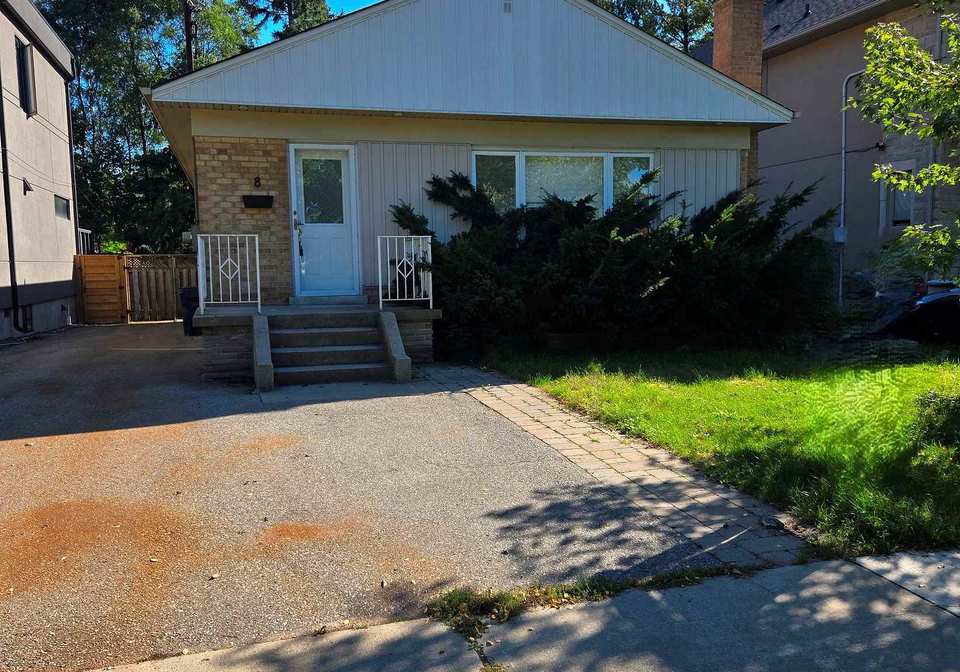 8-northampton-drive-toronto-etobicoke-ontario-w13653436