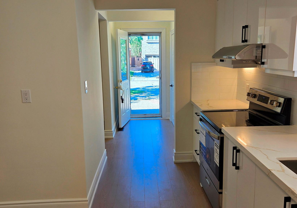 8-northampton-drive-toronto-etobicoke-ontario-w13653436