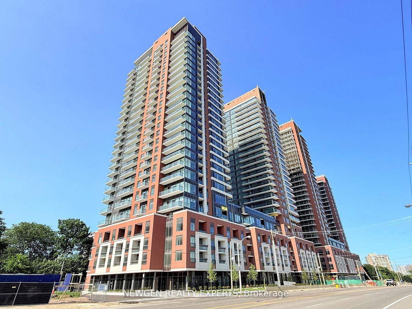 4010-eglinton-avenue-w-toronto-etobicoke-ontario-w13653466