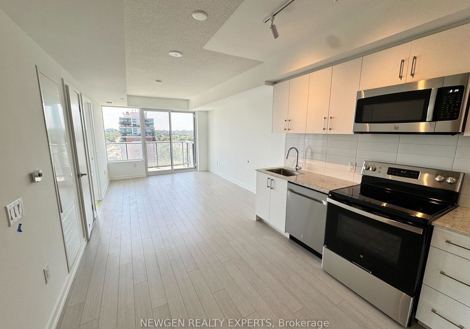 4010-eglinton-avenue-w-toronto-etobicoke-ontario-w13653466