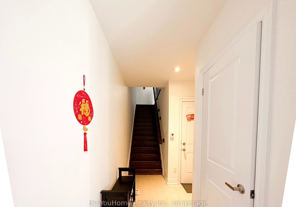 2097-queensborough-gate-mississauga-ontario-w13653496