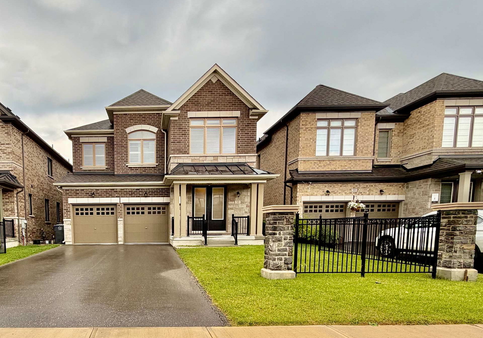 33-lost-canyon-way-brampton-ontario-w13653512