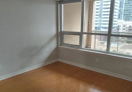 4090-living-arts-drive-mississauga-ontario-w13653524