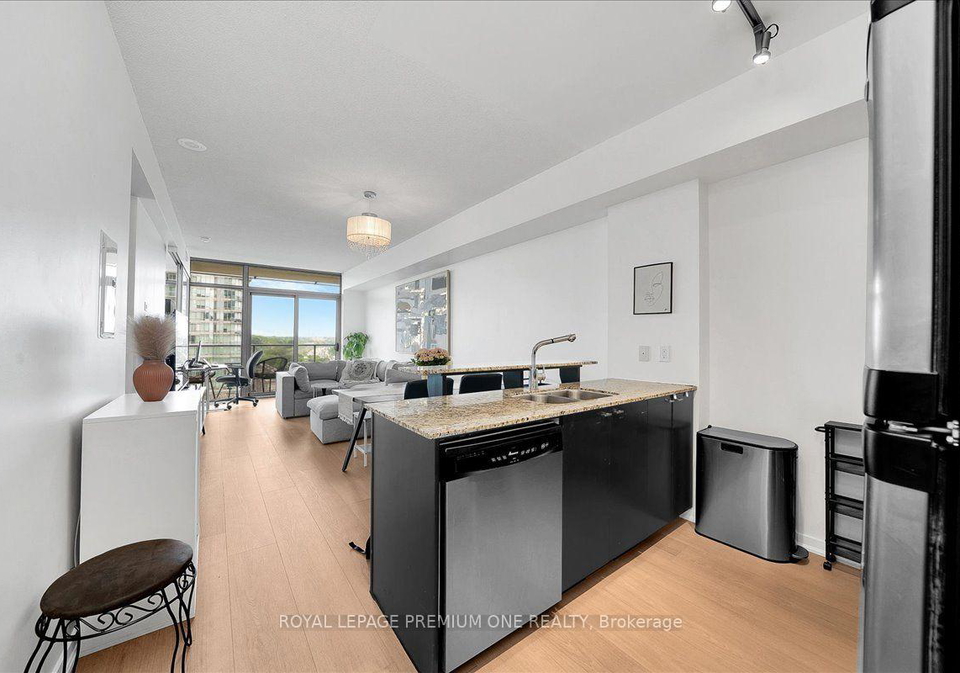 103-the-queensway-toronto-toronto-ontario-w13653564