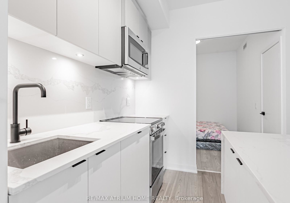 285-dufferin-street-toronto-toronto-ontario-w13653582