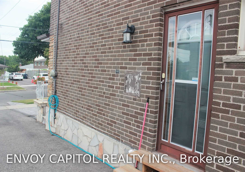14-faulkner-crescent-toronto-york-ontario-w13653642
