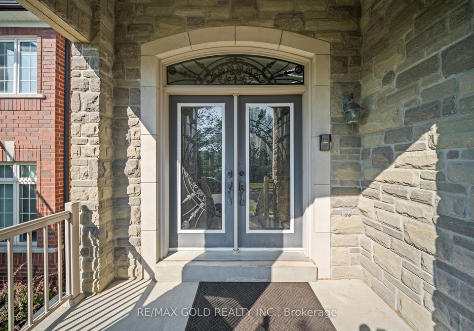 11-clearfield-drive-brampton-ontario-w13653708