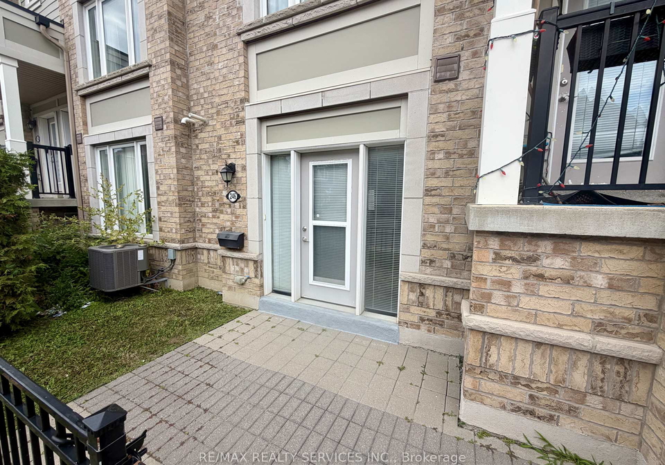 250-sunny-meadow-boulevard-brampton-ontario-w13653842