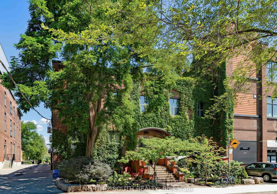347-sorauren-avenue-toronto-toronto-ontario-w13653994