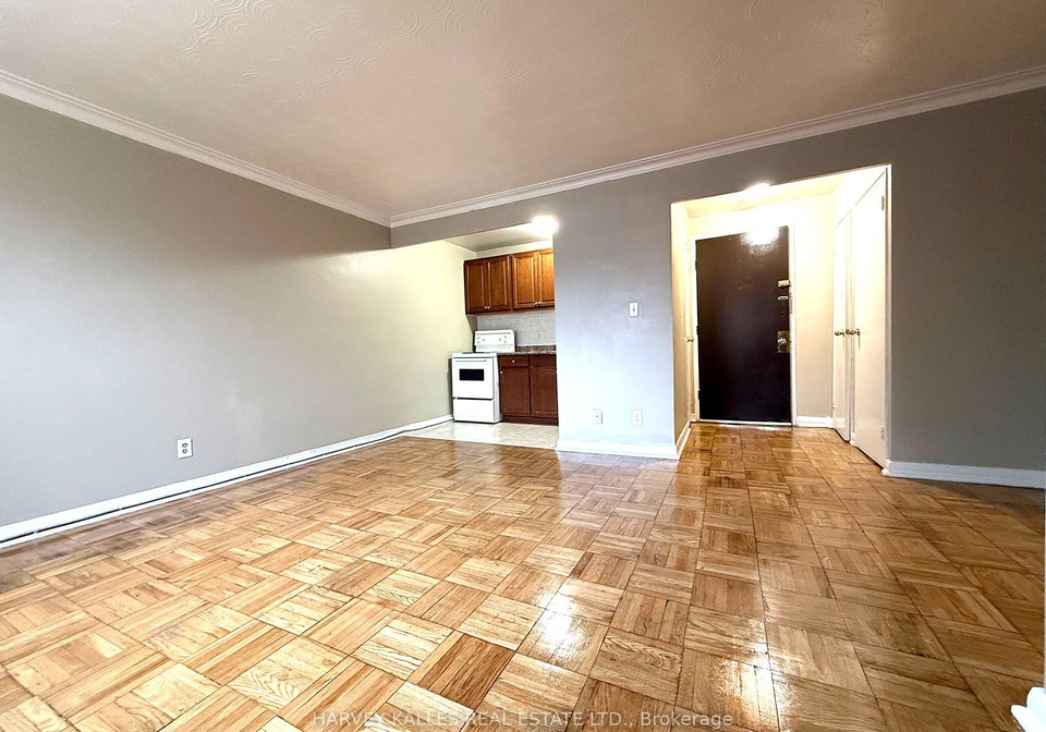 1490-eglinton-avenue-w-toronto-north-york-ontario-w13654024