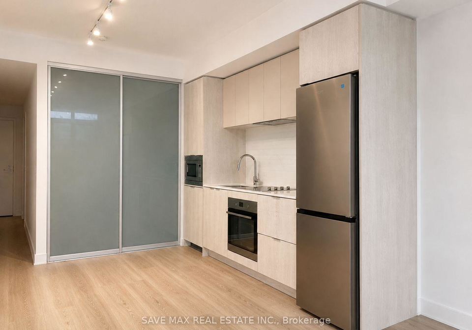 86-dundas-street-e-mississauga-ontario-w13654038