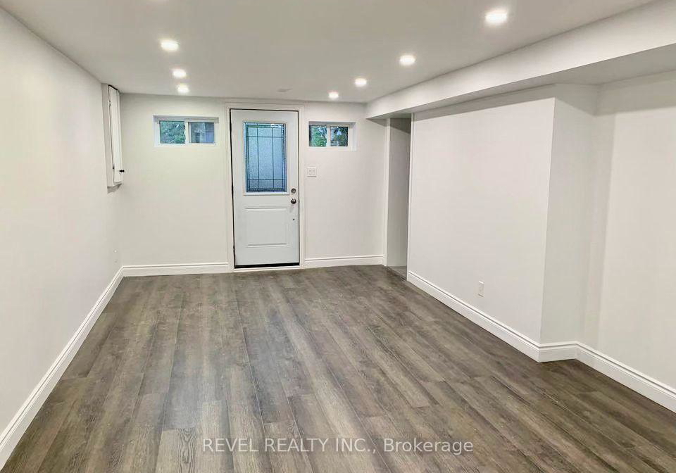 636-scarlett-road-s-toronto-etobicoke-ontario-w13654112