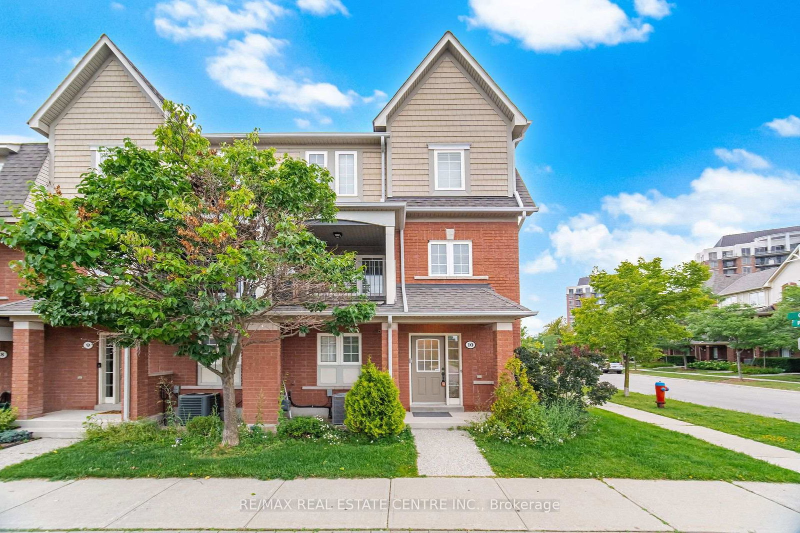2360-parkhaven-boulevard-oakville-ontario-w13654154