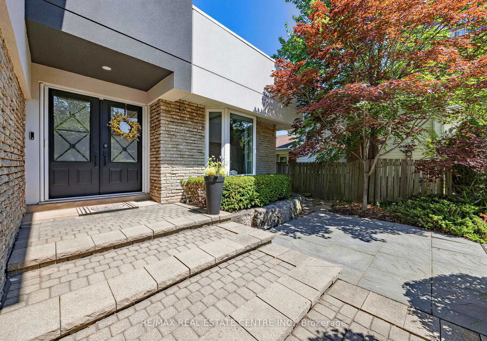 365-lynn-place-oakville-ontario-w13654162