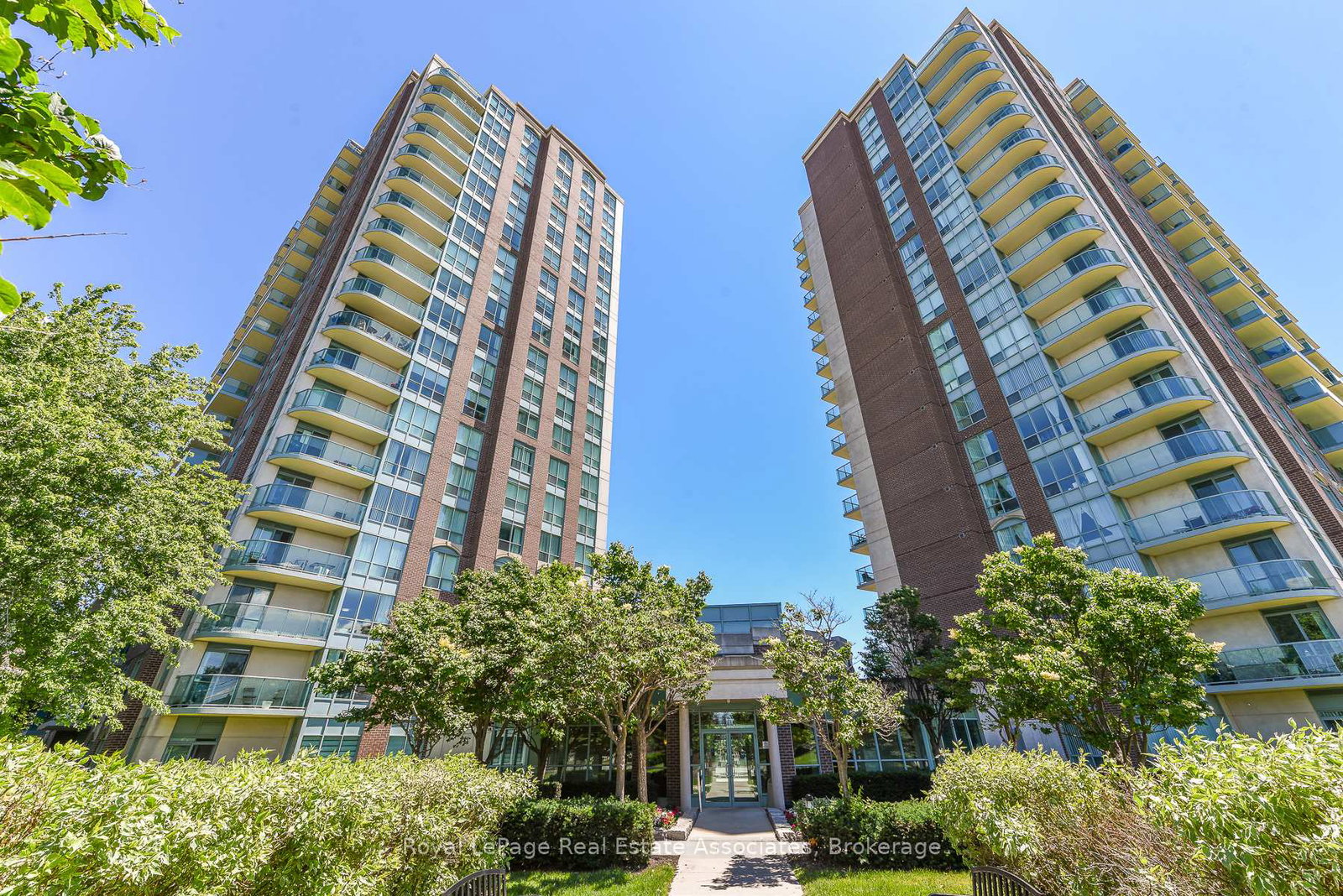 4879-kimbermount-avenue-mississauga-ontario-w13654348