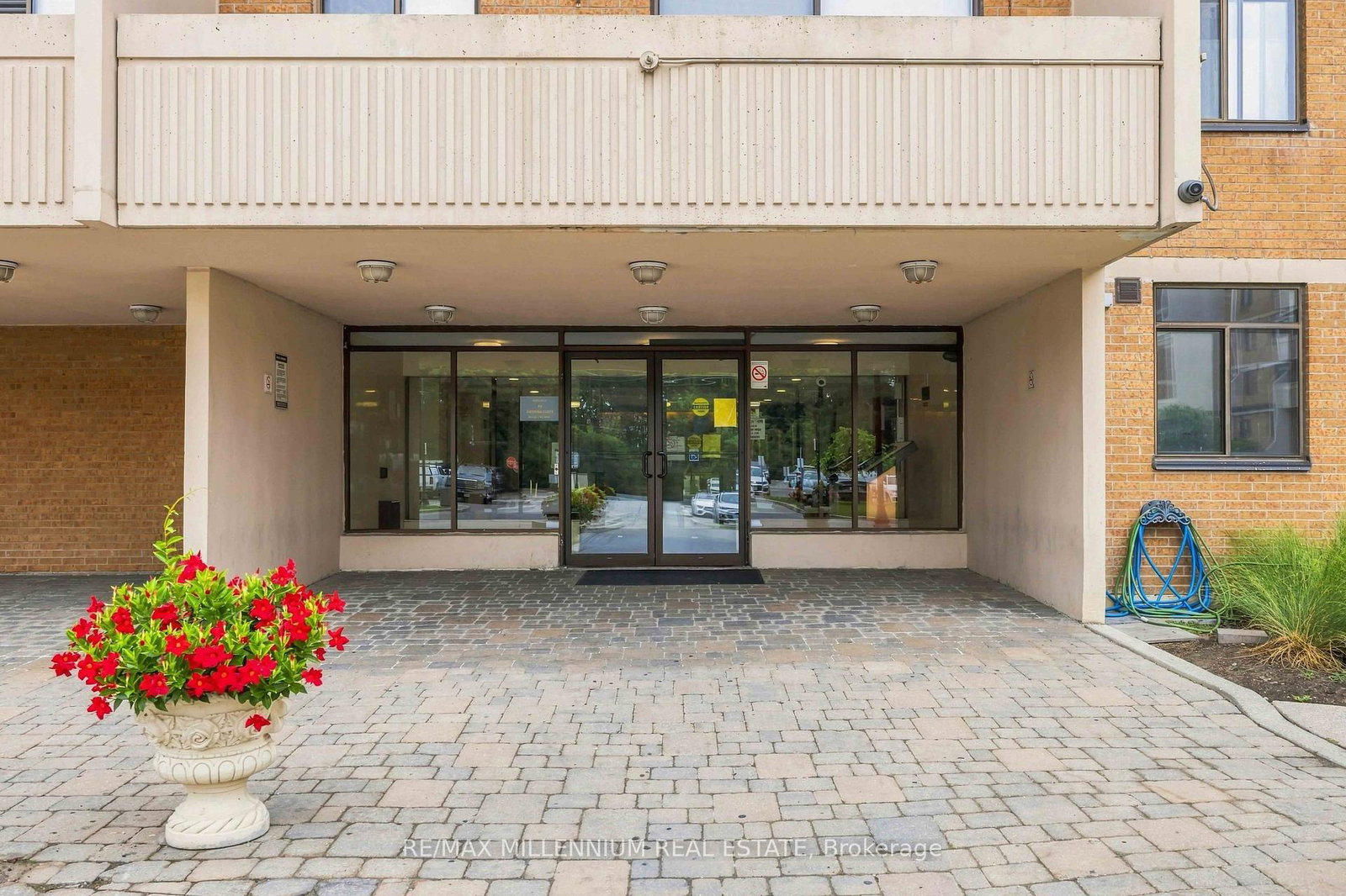 2645-jane-street-toronto-york-ontario-w13654478