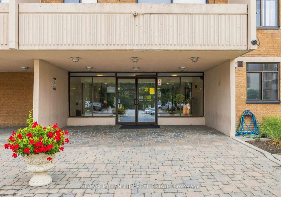 2645-jane-street-toronto-york-ontario-w13654478
