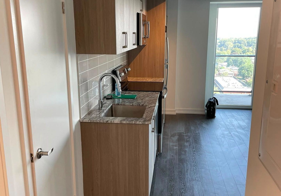 4010-eglinton-avenue-w-toronto-etobicoke-ontario-w13654544