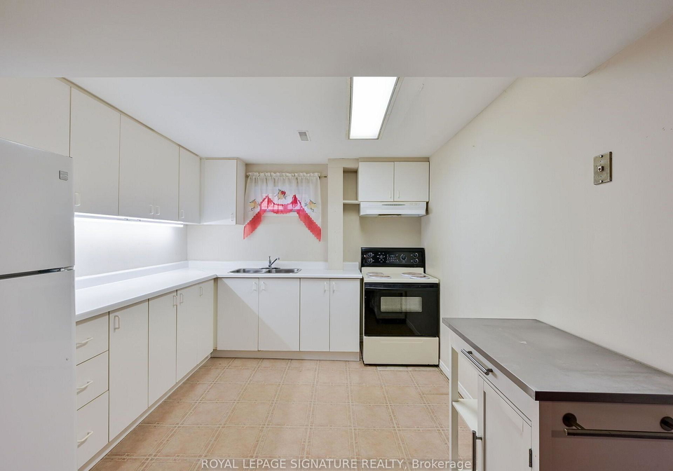 556-farwell-crescent-mississauga-ontario-w13654572