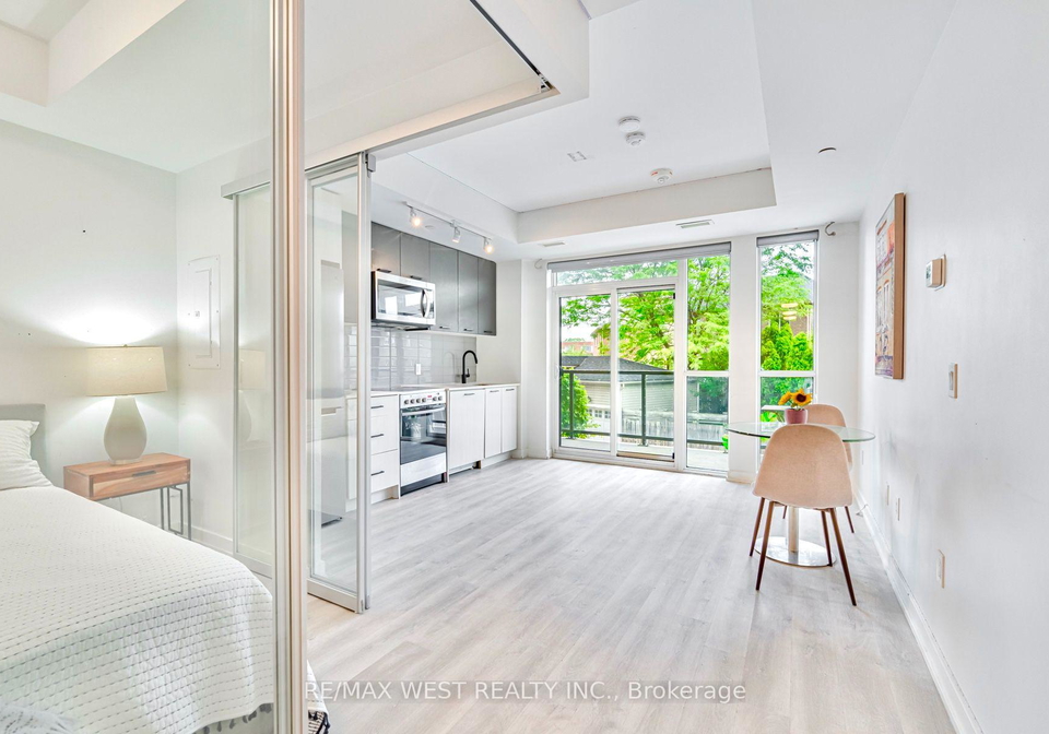 2300-st-clair-avenue-w-toronto-toronto-ontario-w13654580