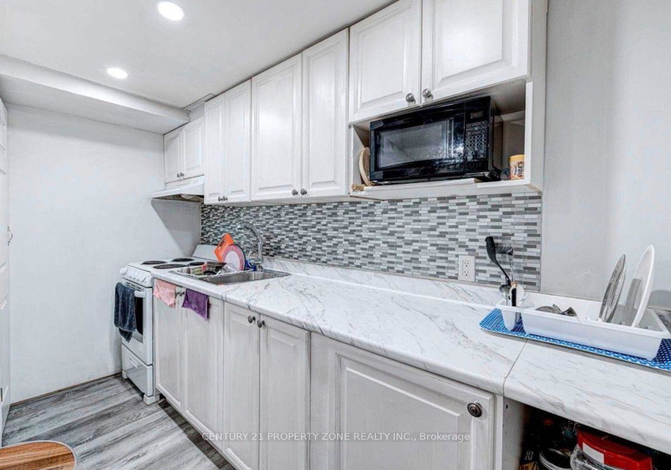 6-roehampton-crescent-w-brampton-ontario-w13654700