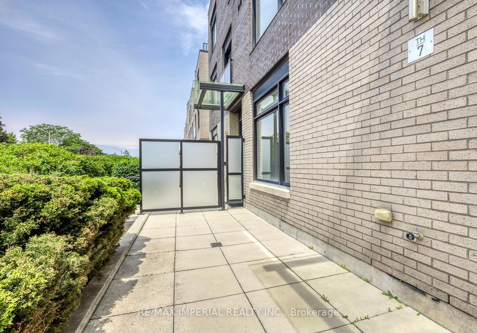 4020-parkside-village-drive-mississauga-ontario-w13654918
