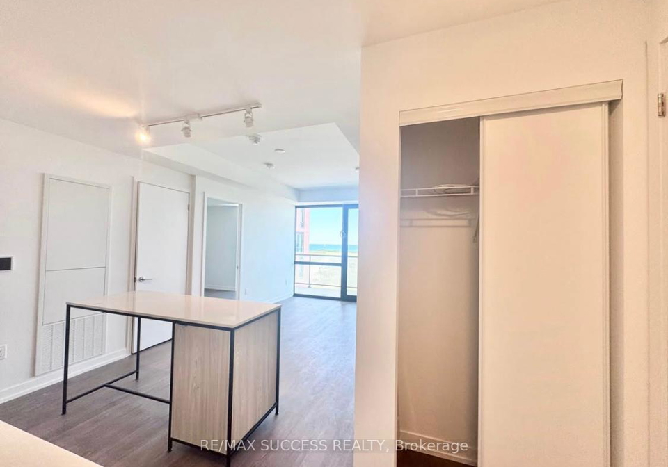 251-masonry-way-mississauga-ontario-w13654952