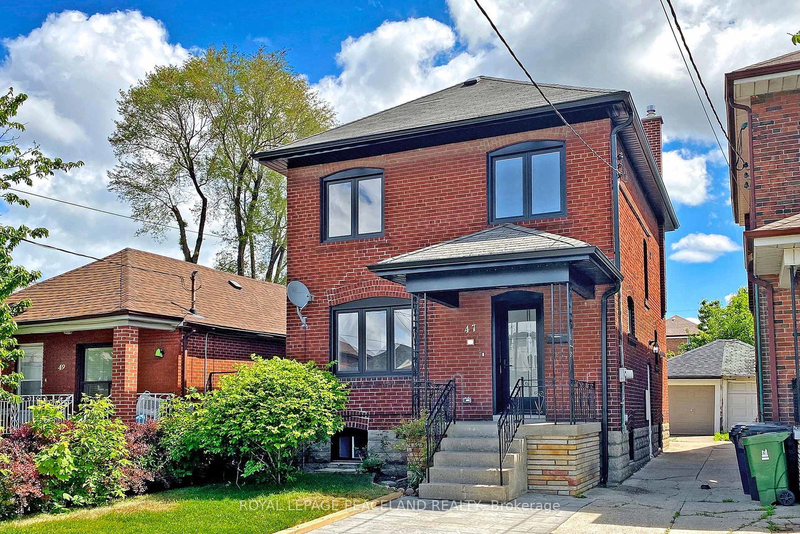 47-chamberlain-avenue-toronto-north-york-ontario-w13654998