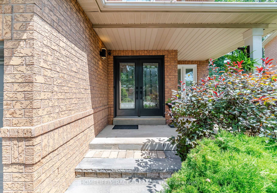 6089-carradine-court-mississauga-ontario-w13655182
