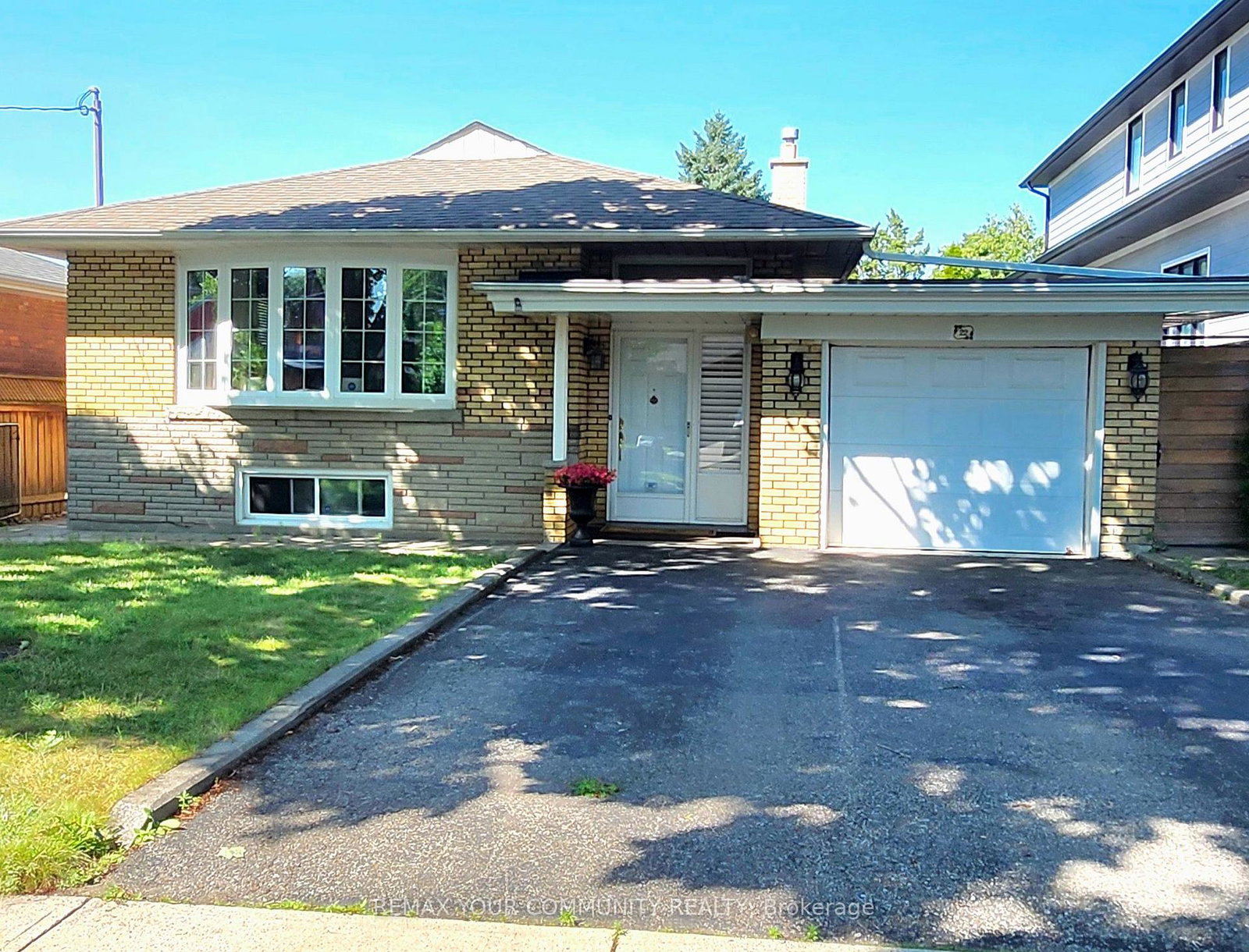 22-baleberry-crescent-toronto-etobicoke-ontario-w13655214