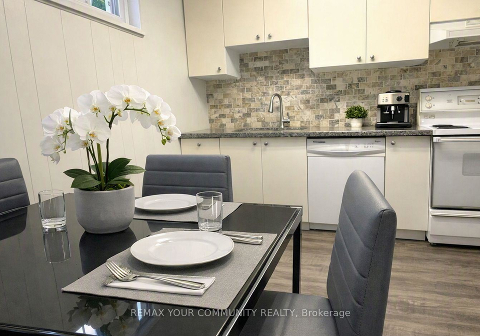 22-baleberry-crescent-toronto-etobicoke-ontario-w13655214