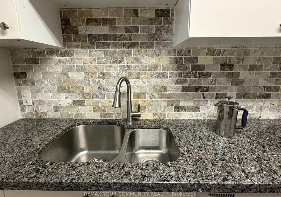 22-baleberry-crescent-toronto-etobicoke-ontario-w13655214