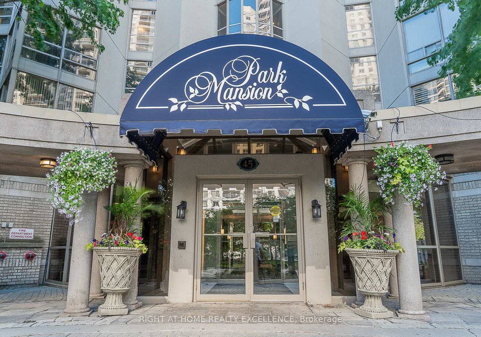 45-kingsbridge-garden-circle-mississauga-ontario-w13655238