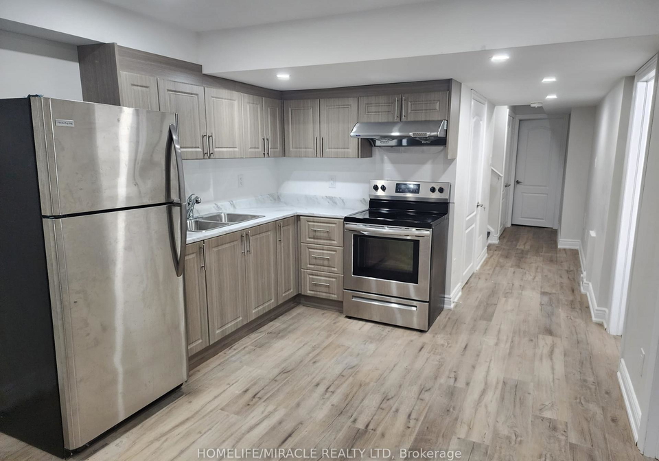 1125-leger-way-milton-ontario-w13655270