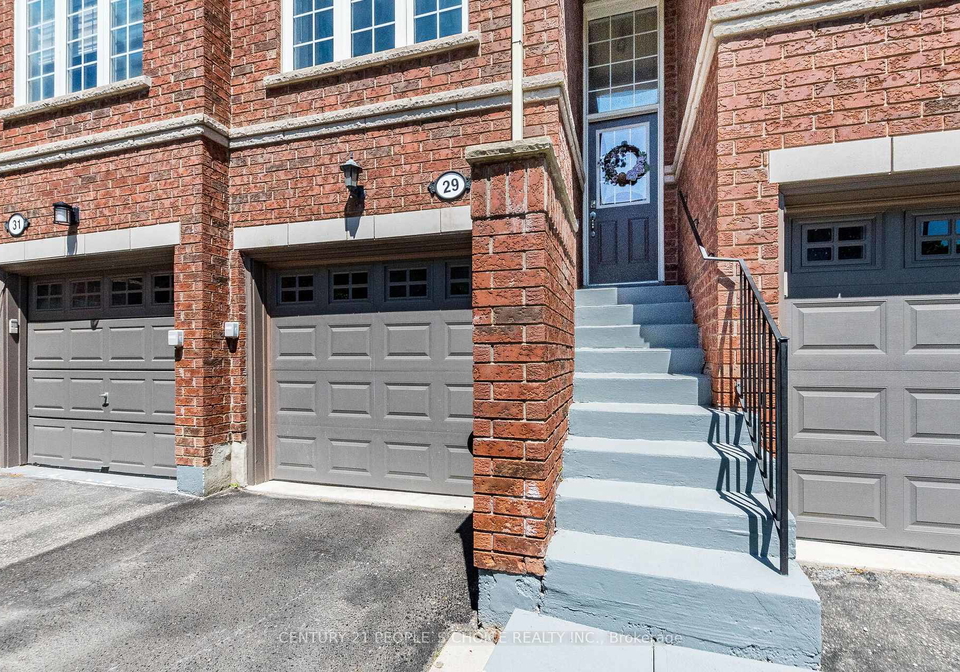 435-hensall-circle-mississauga-ontario-w13655344