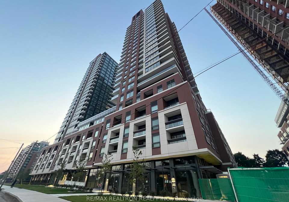 4010-eglinton-avenue-w-toronto-etobicoke-ontario-w13655516