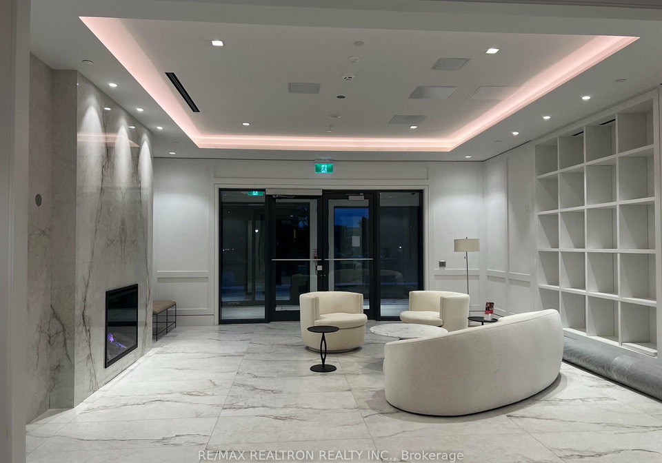 4010-eglinton-avenue-w-toronto-etobicoke-ontario-w13655516