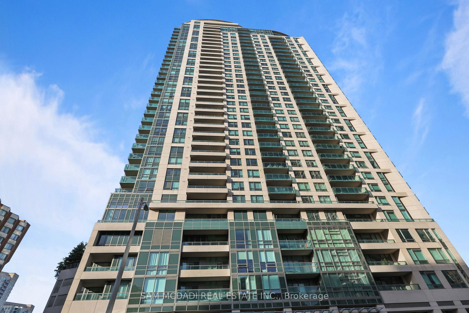 208-enfield-place-mississauga-ontario-w13655618