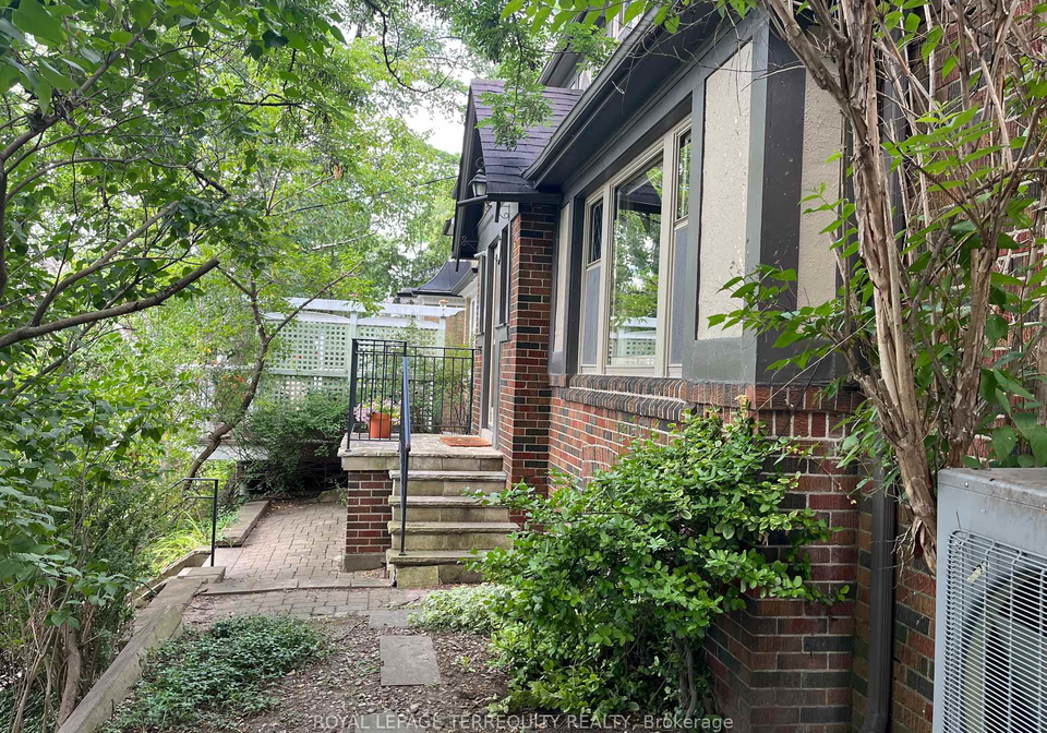 25-halford-avenue-toronto-toronto-ontario-w13655642