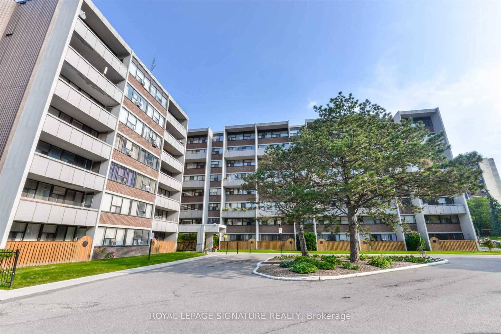 2121-roche-court-mississauga-ontario-w13655648