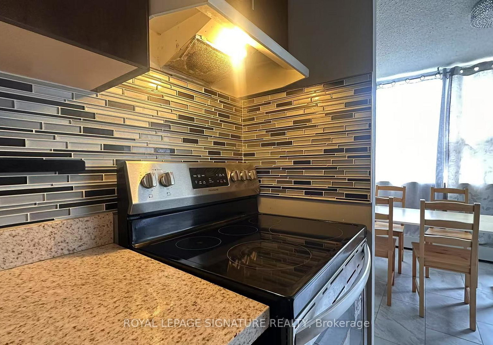2121-roche-court-mississauga-ontario-w13655648