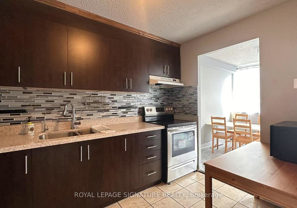2121-roche-court-mississauga-ontario-w13655648