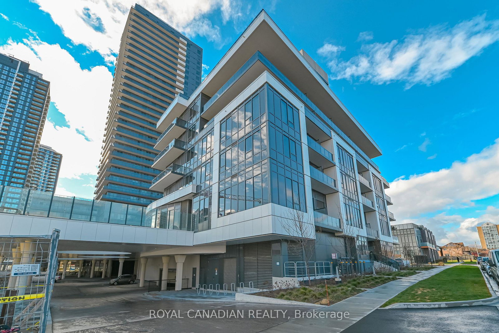 5105-hurontario-street-mississauga-ontario-w13655684