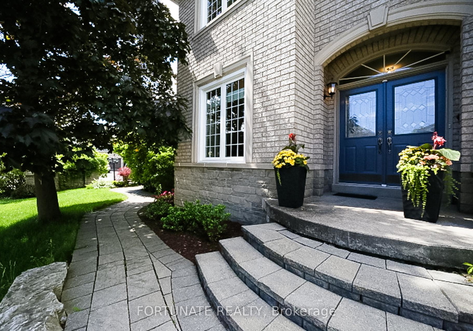 2071-pinevalley-crescent-oakville-ontario-w13655702
