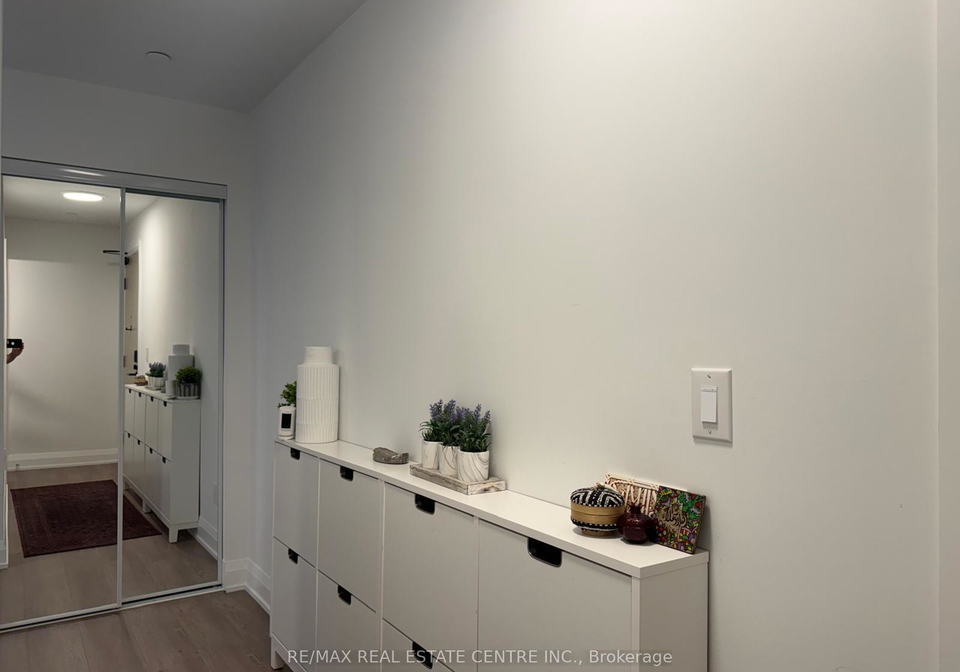 3250-carding-mill-trail-oakville-ontario-w13655816
