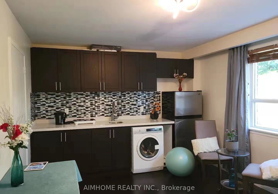 68-claver-avenue-s-toronto-north-york-ontario-w13655880