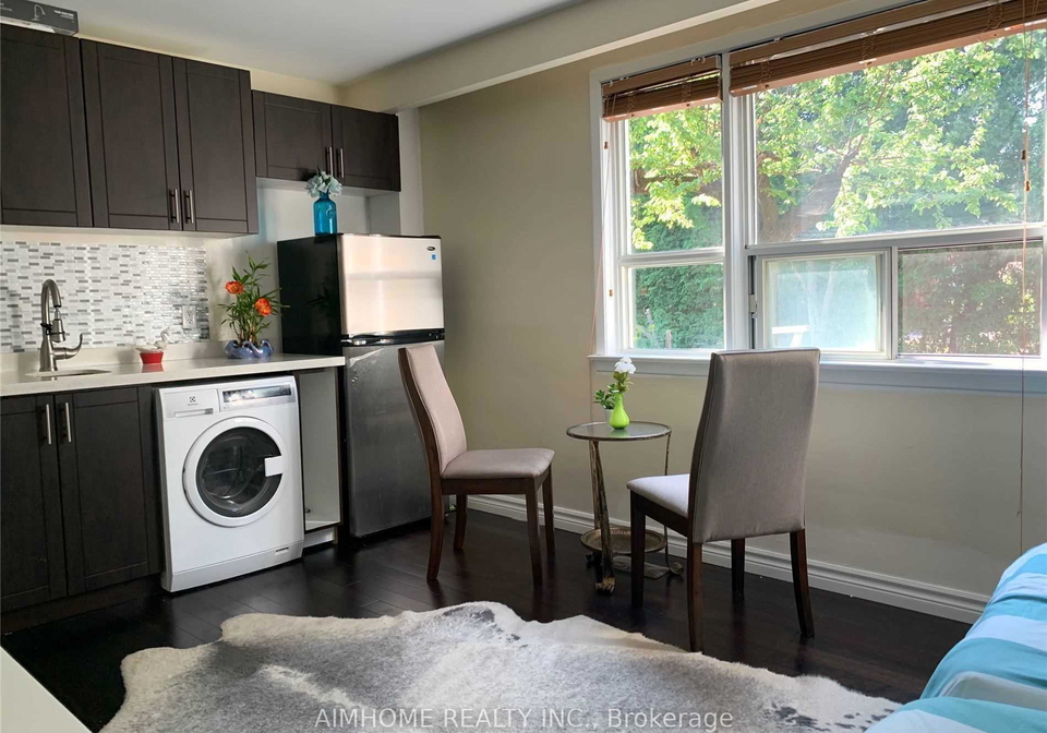 68-claver-avenue-s-toronto-north-york-ontario-w13655880