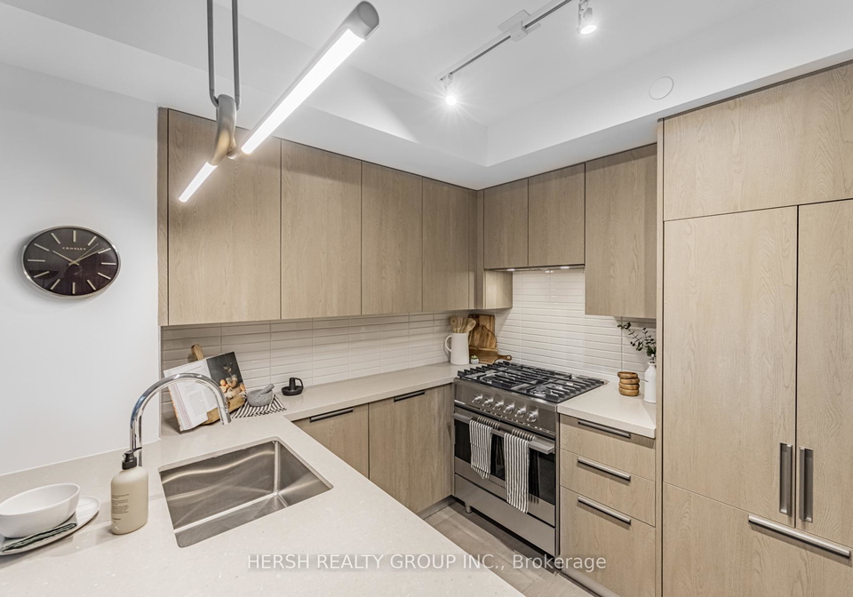 160-kingsway-crescent-toronto-etobicoke-ontario-w13655974