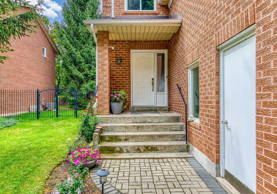 2549-addingham-crescent-oakville-ontario-w13656014